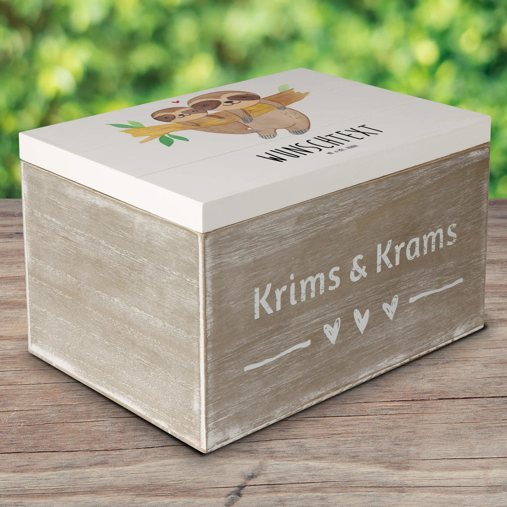 Personalizowane drewniane pudełko leniwiec Mama Holzkiste mit Namen, Dekokiste mit Namen, GEschenkdose personalisiert, Schatulle Personalisiert, Erinnerungsbox mit Namen, Kiste Personalisiert, Aufbewahrungsbox mit Namen, Schatzkiste Personalisiert, Geschenkbox personalisiert, Aufbewahrungsbox Personalisiert, Schatzkiste mit Namen, Dekokiste Personalisiert, mit Namen, Erinnerungsbox Personalisiert, Erinnerungskiste Personalisiert, Holzkiste Personalisiert, Truhe mit Namen, Truhe Personalisiert, Erinnerungskiste, Kiste mit Namen, Schatulle mit Namen, Muttertag Geschenke, Mama Geschenke, Mutti Geburtstag, Mama Liebe, Mama Geschenk, Tochter Geschenk, Muttertag