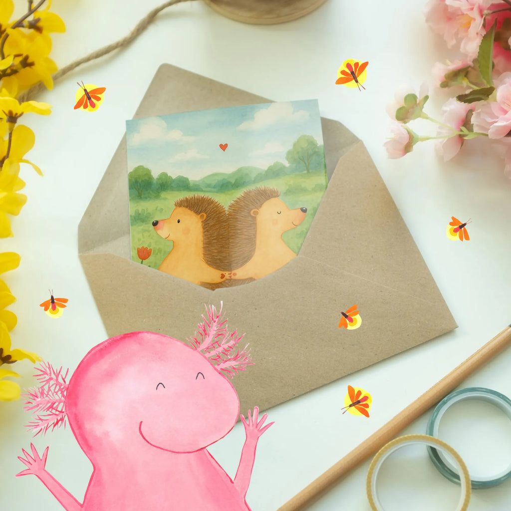 Greetings card Hedgehogs holding hands Design Glückwunschkarte, Klappkarte, faltkarte, Motivkarte, doppelkarte, glückwunschkarten, neujahrskarte, Beileidskarte, osterkarten, dankeskarten, spruchkarte, Grußkarte, babykarte, hochzeitskarten, firmungskarte, genesungskarte, osterkarte, vatertagskarte, weihnachtskarten, Grußkarten, abiturkarte, valentinstagskarte, kommunionskarte, einladungskarten, jubiläumskarte, Freundin, Freund, Liebe, Liebesgeschenk, Jahrestag, Verlobung, Partner, Ehemann, Ehefrau, Heiraten, Heiratsantrag, Hocheitstag, Liebesbotschaft, Igelliebe, Hand in Hand, Geschenk für Zwei, Große Liebe, Igel, Liebesbeweis, Lieblingsmensch, Hochzeit, Gemeinsamkeit, Love