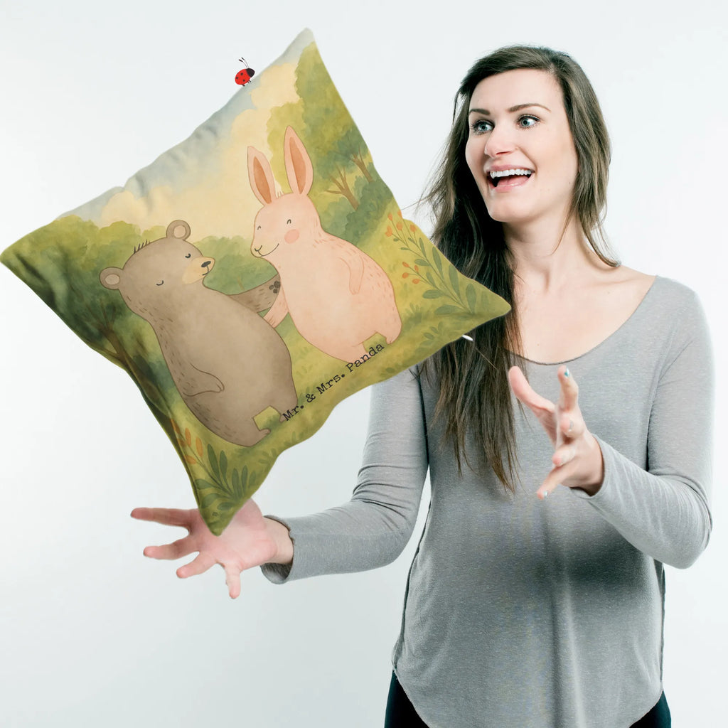 Cushion bear and rabbit Embrace Design Kissenhülle, Kopfkissen, Sofakissen, Dekokissen, Motivkissen, sofakissen, sitzkissen, Kissen, Kissenbezüge, Kissenbezug 40x40, Kissen 40x40, Kissenhülle 40x40, Zierkissen, Couchkissen, Dekokissen Sofa, Sofakissen 40x40, Dekokissen 40x40, Kopfkissen 40x40, Kissen 40x40 Waschbar, Liebe, Partner, Freund, Freundin, Ehemann, Ehefrau, Heiraten, Verlobung, Heiratsantrag, Liebesgeschenk, Jahrestag, Hocheitstag, Freunde, bester Freund, Hase, Bär, Bärchen, best friends