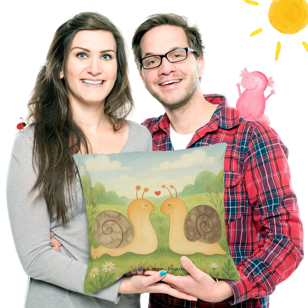 Cushion Snails in love Design Kissen 40x40, sitzkissen, Motivkissen, Sofakissen, Kissen, Dekokissen Sofa, sofakissen, Dekokissen, Kissen 40x40 Waschbar, Kissenhülle 40x40, Zierkissen, Sofakissen 40x40, Dekokissen 40x40, Kissenbezüge, Kopfkissen 40x40, Kissenbezug 40x40, Couchkissen, Kissenhülle, Kopfkissen, Liebe, Partner, Freund, Freundin, Ehemann, Ehefrau, Heiraten, Verlobung, Heiratsantrag, Liebesgeschenk, Jahrestag, Hocheitstag