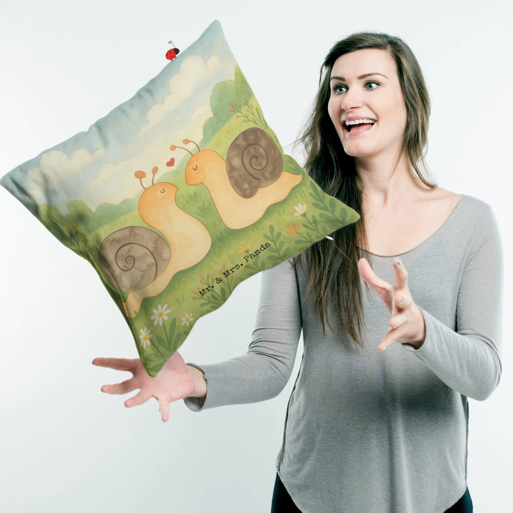 Cushion Snails in love Design Kissen 40x40, sitzkissen, Motivkissen, Sofakissen, Kissen, Dekokissen Sofa, sofakissen, Dekokissen, Kissen 40x40 Waschbar, Kissenhülle 40x40, Zierkissen, Sofakissen 40x40, Dekokissen 40x40, Kissenbezüge, Kopfkissen 40x40, Kissenbezug 40x40, Couchkissen, Kissenhülle, Kopfkissen, Liebe, Partner, Freund, Freundin, Ehemann, Ehefrau, Heiraten, Verlobung, Heiratsantrag, Liebesgeschenk, Jahrestag, Hocheitstag