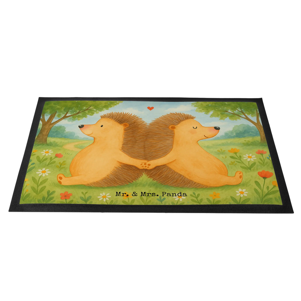 Doormat Hedgehogs holding hands Design Fußabtreter, Fußabstreifer, Fußabstreifer außen, Fussmatten online, Haustürmatte, Fußmatte außen wetterfest, Eingangsteppich, Schmutzmatte, Fussmatten, Fußmatten, Schmutzfangmatte, Fußmatte außen, Motivfußmatte, Matte, Fußabtreter außen, Türmatte, Fußmatte innen, Gummimatte, Fußmatte waschbar, Gummi Matte, Fußmatte outdoor, Schmutzfänger, Sauberlaufmatte, Schmutzfangteppich, Schmutzfangmatte waschbar, Türvorleger, Vorleger, Liebe, Partner, Freund, Freundin, Ehemann, Ehefrau, Heiraten, Verlobung, Heiratsantrag, Liebesgeschenk, Jahrestag, Hocheitstag, Liebesbeweis, Hand in Hand, Hochzeit, große Liebe, Igelliebe, Love, Lieblingsmensch, Geschenk für zwei, Gemeinsamkeit, Igel, Liebesbotschaft