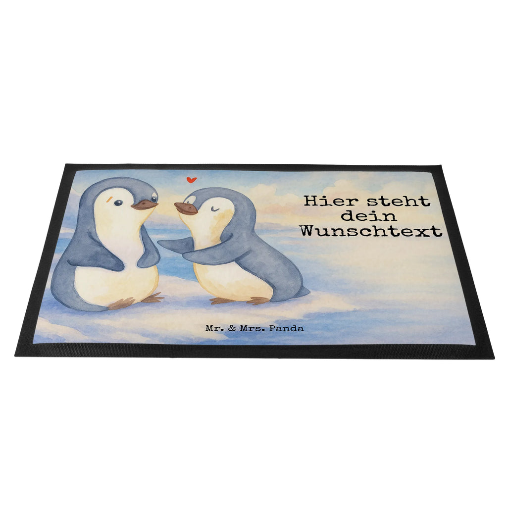 Personalisierte Fußmatte Pinguine trösten Design Personalisieruung, Fußmatte mit Namen, Haustürmatte personalisiert, Fußmatte bedrucken, Wunschnamen, Personalisierte Fußmatte, Türvorleger mit Namen, Bedrucken, Personalisiert, Namensfussmatte, Türvorleger personalisiert, Liebe, Partner, Freund, Freundin, Ehemann, Ehefrau, Heiraten, Verlobung, Heiratsantrag, Liebesgeschenk, Jahrestag, Hocheitstag, Geschenk für Frauen, Geschenk für Freundin, Geschenk für Partner, Liebesbeweis, Hochzeitstag, Valentinstag, Mitbringsel, für Männer, für Ehemann