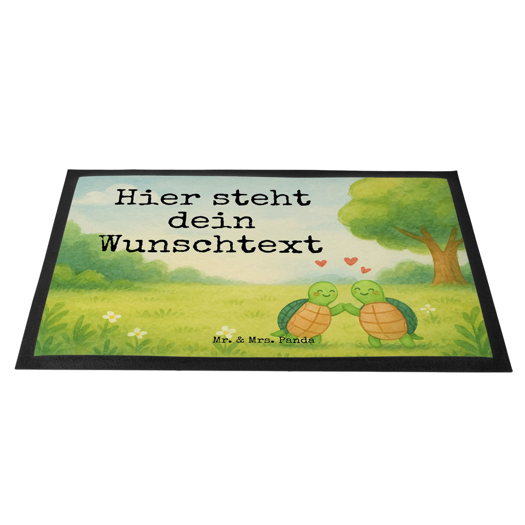 Personalisierte Fußmatte Schildkröten Paar Design Türvorleger personalisiert, Fußmatte bedrucken, Personalisieruung, Bedrucken, Türvorleger mit Namen, Haustürmatte personalisiert, Namensfussmatte, Personalisiert, Fußmatte mit Namen, Wunschnamen, Personalisierte Fußmatte, Liebe, Partner, Freund, Freundin, Ehemann, Ehefrau, Heiraten, Verlobung, Heiratsantrag, Liebesgeschenk, Jahrestag, Hocheitstag, für Ehemann, Hochzeitstag, für Männer, Mitbringsel, Geschenk für Freundin, Geschenk für Partner, Geschenk für Frauen, Liebesbeweis, Valentinstag