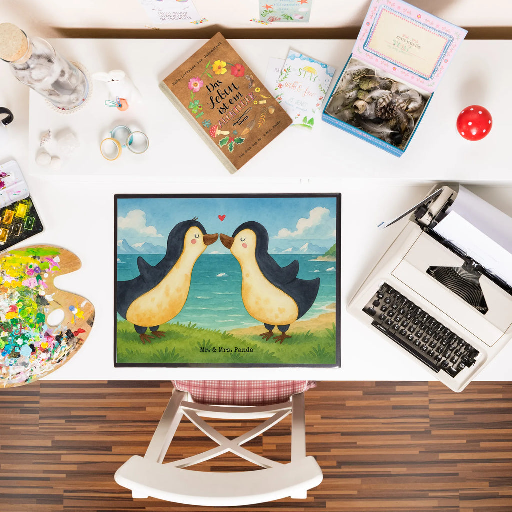 Schreibtischunterlage Pinguine Kuss Design Schreibtischauflage, Schreibunterlage, Schreibwaren, Bürobedarf, Büroartikel, Schreibtisch Unterlagen, Schreibtischunterlage Groß, Liebe, Partner, Freund, Freundin, Ehemann, Ehefrau, Heiraten, Verlobung, Heiratsantrag, Liebesgeschenk, Jahrestag, Hocheitstag, Valentinstag, Mitbringsel, Geschenk für Partner, Hochzeitstag, Geschenk für Frauen, Liebesbeweis, Geschenk für Freundin, für Männer, für Ehemann