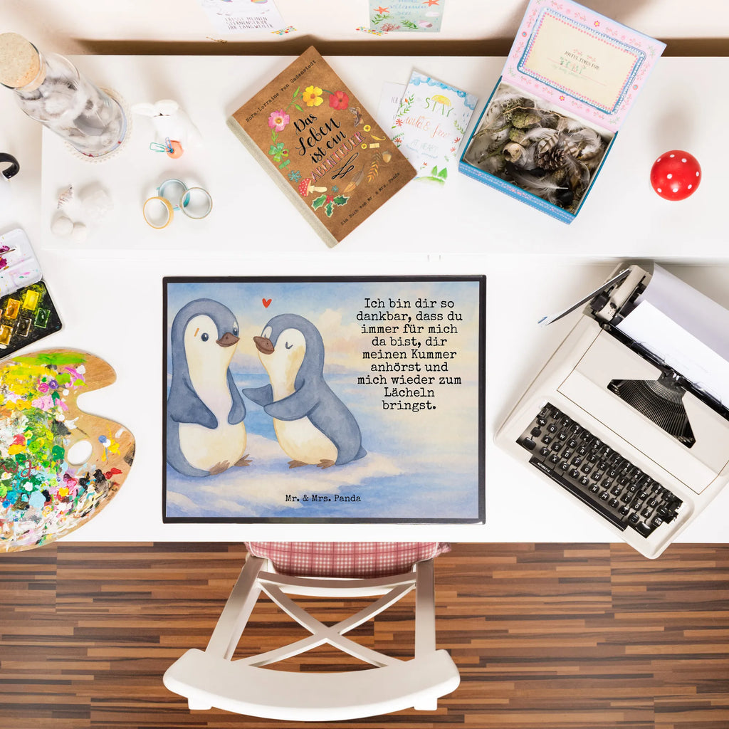 Schreibtischunterlage Pinguine trösten Design Schreibunterlage, Schreibtischauflage, Bürobedarf, Büroartikel, Schreibwaren, Schreibtisch Unterlagen, Schreibtischunterlage Groß, Liebe, Partner, Freund, Freundin, Ehemann, Ehefrau, Heiraten, Verlobung, Heiratsantrag, Liebesgeschenk, Jahrestag, Hocheitstag, Valentinstag, Geschenk für Frauen, Hochzeitstag, Mitbringsel, Geschenk für Freundin, Geschenk für Partner, Liebesbeweis, für Männer, für Ehemann