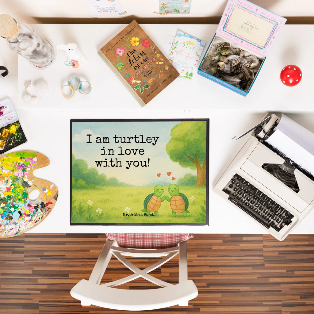 Schreibtischunterlage Schildkröten Paar Design Schreibtischauflage, Büroartikel, Schreibtischunterlage Groß, Schreibtisch Unterlagen, Bürobedarf, Schreibunterlage, Schreibwaren, Liebe, Partner, Freund, Freundin, Ehemann, Ehefrau, Heiraten, Verlobung, Heiratsantrag, Liebesgeschenk, Jahrestag, Hocheitstag, Geschenk für Freundin, für Männer, Liebesbeweis, Hochzeitstag, für Ehemann, Geschenk für Frauen, Mitbringsel, Valentinstag, Geschenk für Partner