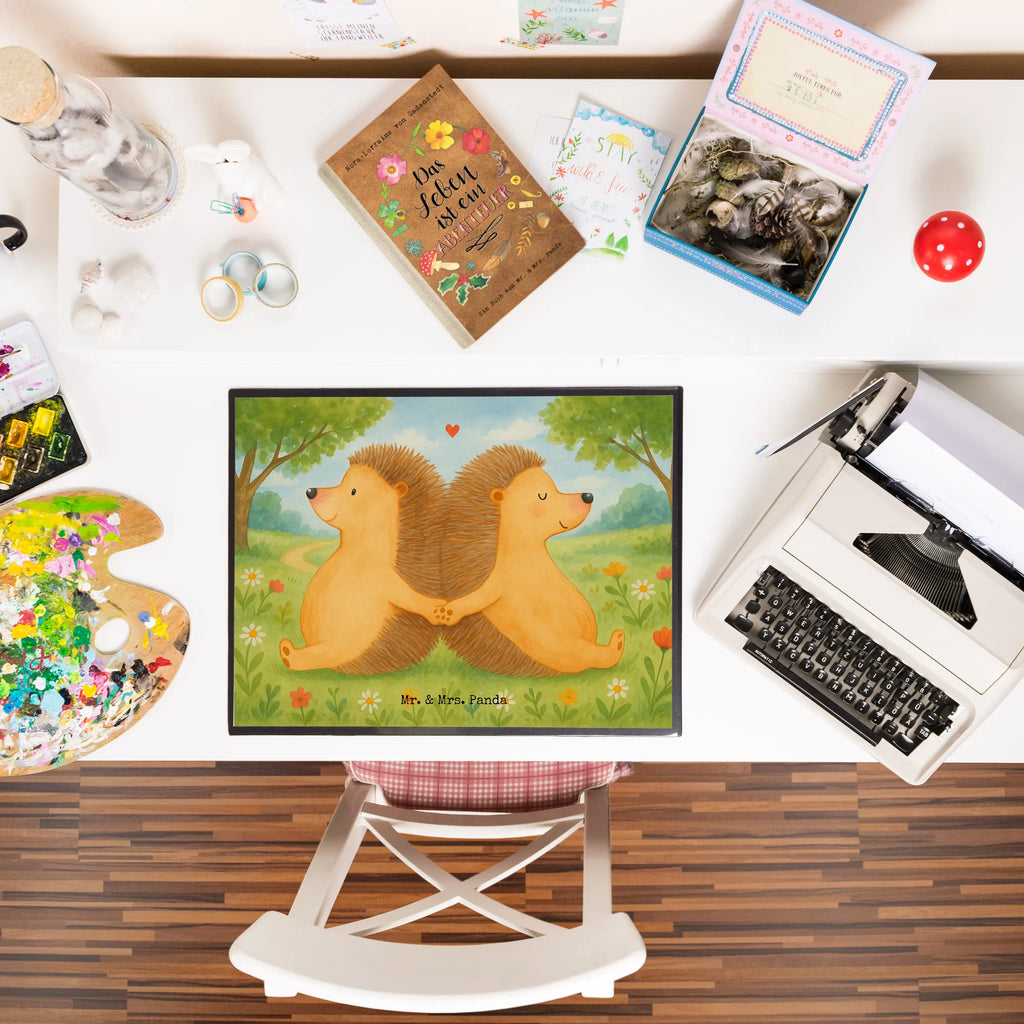 Podkładka na biurko Jeże trzymające się za łapki Design Büroartikel, Schreibwaren, Schreibtisch Unterlagen, Schreibtischunterlage Groß, Schreibtischauflage, Schreibunterlage, Bürobedarf, Liebe, Partner, Freund, Freundin, Ehemann, Ehefrau, Heiraten, Verlobung, Heiratsantrag, Liebesgeschenk, Jahrestag, Hocheitstag, Liebesbeweis, Lieblingsmensch, Hochzeit, Igel, Hand in Hand, Gemeinsamkeit, Love, Geschenk für zwei, Liebesbotschaft, Igelliebe, große Liebe