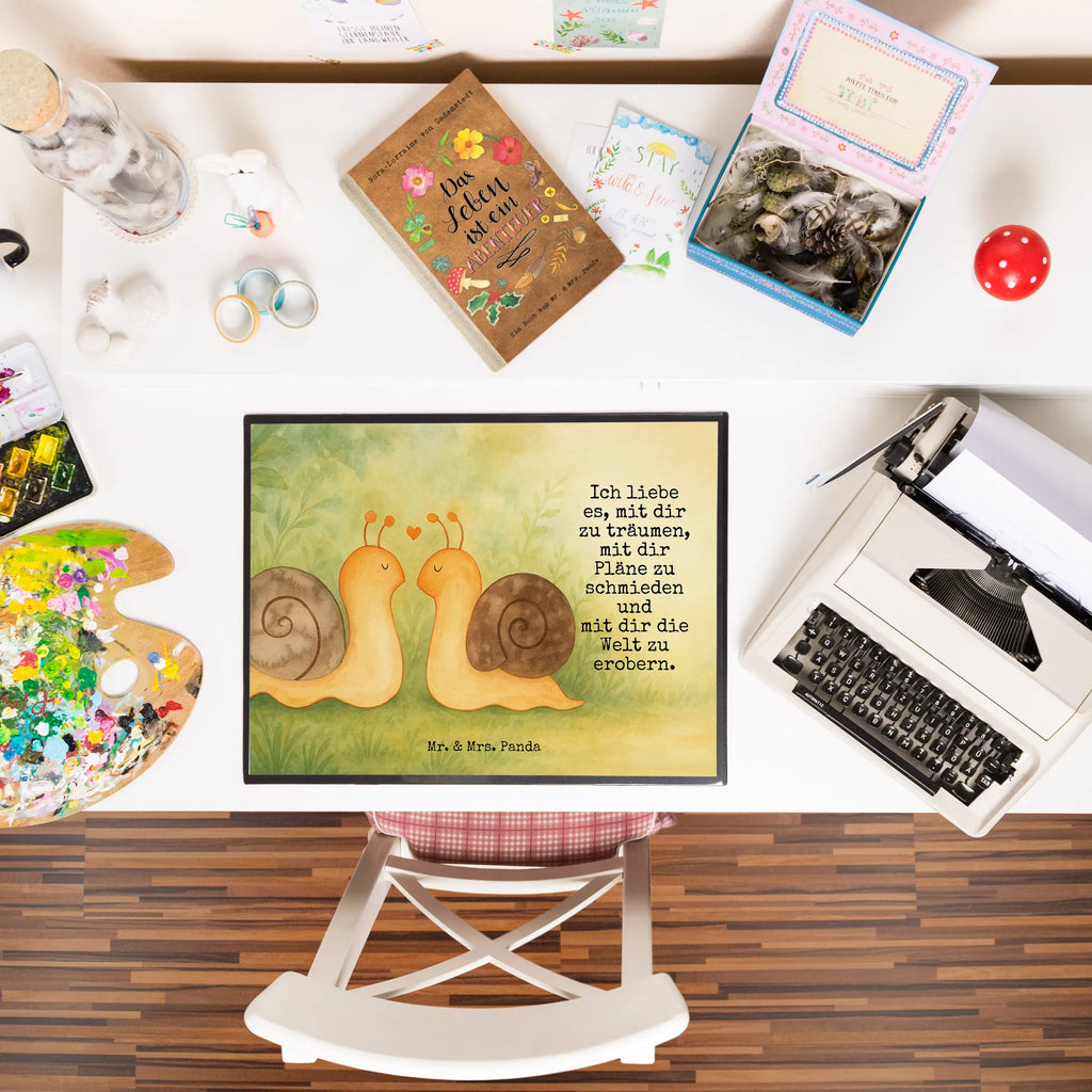 Schreibtischunterlage Schnecken Liebe Design Schreibunterlage, Schreibtischauflage, Bürobedarf, Büroartikel, Schreibwaren, Schreibtisch Unterlagen, Schreibtischunterlage Groß, Liebe, Partner, Freund, Freundin, Ehemann, Ehefrau, Heiraten, Verlobung, Heiratsantrag, Liebesgeschenk, Jahrestag, Hocheitstag