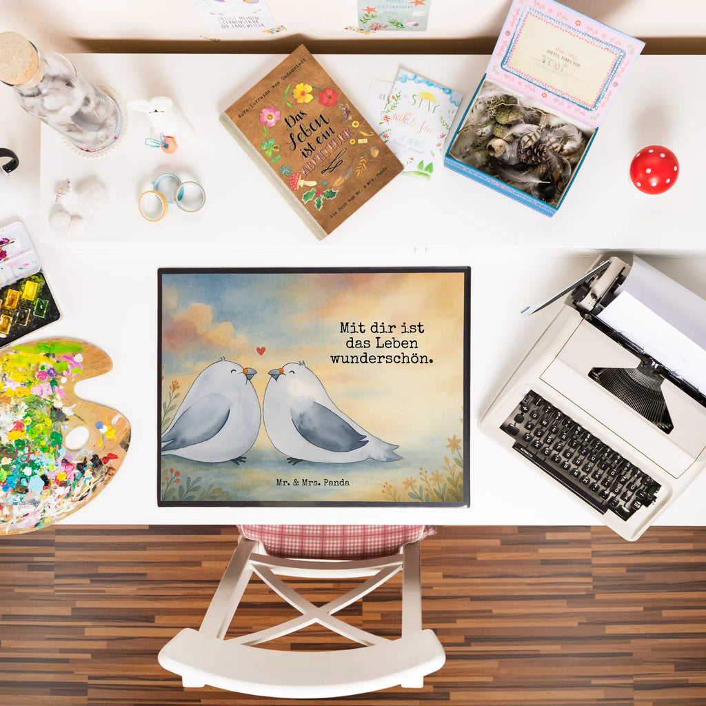 Schreibtischunterlage Turteltauben Liebe Design Schreibunterlage, Schreibtischauflage, Bürobedarf, Büroartikel, Schreibwaren, Schreibtisch Unterlagen, Schreibtischunterlage Groß, Liebe, Partner, Freund, Freundin, Ehemann, Ehefrau, Heiraten, Verlobung, Heiratsantrag, Liebesgeschenk, Jahrestag, Hocheitstag, Turteltauben, Turteltäubchen, Tauben, Verliebt, Verlobt, Verheiratet, Geschenk Freundin, Geschenk Freund, Liebesbeweis, Hochzeitstag, Geschenk Hochzeit