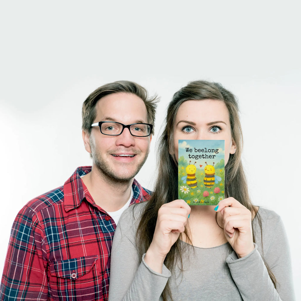 Postkarte Biene Verliebt Design Geschenkkarte, Einladung Geburtstag, Geburtstagskarte, Ansichtskarten, Einladungskarte, Ansichtskarte, Grußkarte, Einladung, Dankeskarte, Postkarte, Karte, Einladungskarten Geburtstag, Biene, Wespe, Hummel