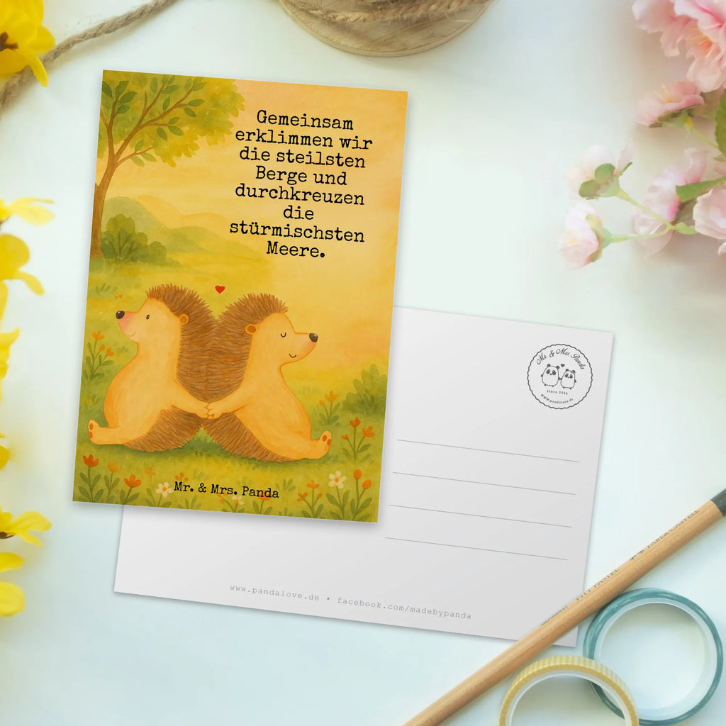 Postcard Hedgehogs holding hands Design Ansichtskarte, Karte, Grußkarte, Einladungskarte, Ansichtskarten, Einladungskarten Geburtstag, Einladung, Dankeskarte, Geburtstagskarte, Geschenkkarte, Einladung Geburtstag, Postkarte, Liebe, Partner, Freund, Freundin, Ehemann, Ehefrau, Heiraten, Verlobung, Heiratsantrag, Liebesgeschenk, Jahrestag, Hocheitstag, große Liebe, Igelliebe, Love, Hochzeit, Geschenk für zwei, Liebesbeweis, Liebesbotschaft, Lieblingsmensch, Hand in Hand, Gemeinsamkeit, Igel