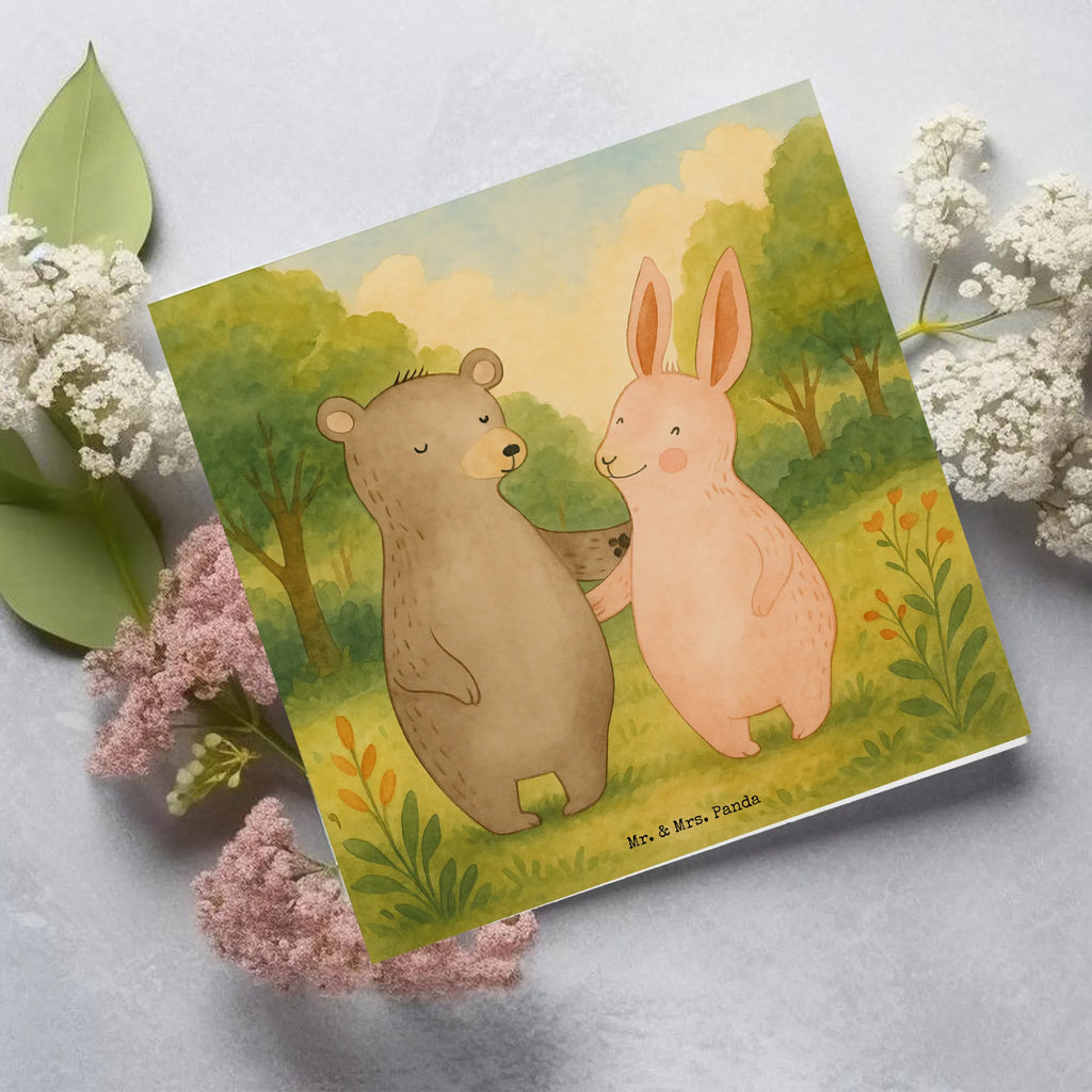 Karta Deluxe Niedźwiedź i królik Przytulać Design Karte, Grußkarte, Klappkarte, Einladungskarte, Glückwunschkarte, Hochzeitskarte, Geburtstagskarte, Hochwertige Grußkarte, Hochwertige Klappkarte, Liebe, Partner, Freund, Freundin, Ehemann, Ehefrau, Heiraten, Verlobung, Heiratsantrag, Liebesgeschenk, Jahrestag, Hocheitstag, Freunde, bester Freund, Hase, Bär, Bärchen, best friends