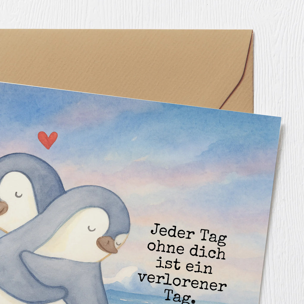 Deluxe Card penguins Cuddle Design Karte, Grußkarte, Klappkarte, Einladungskarte, Glückwunschkarte, Hochzeitskarte, Geburtstagskarte, Hochwertige Grußkarte, Hochwertige Klappkarte, Liebe, Partner, Freund, Freundin, Ehemann, Ehefrau, Heiraten, Verlobung, Heiratsantrag, Liebesgeschenk, Jahrestag, Hocheitstag, Valentinstag, Geschenk für Frauen, Hochzeitstag, Mitbringsel, Geschenk für Freundin, Geschenk für Partner, Liebesbeweis, für Männer, für Ehemann