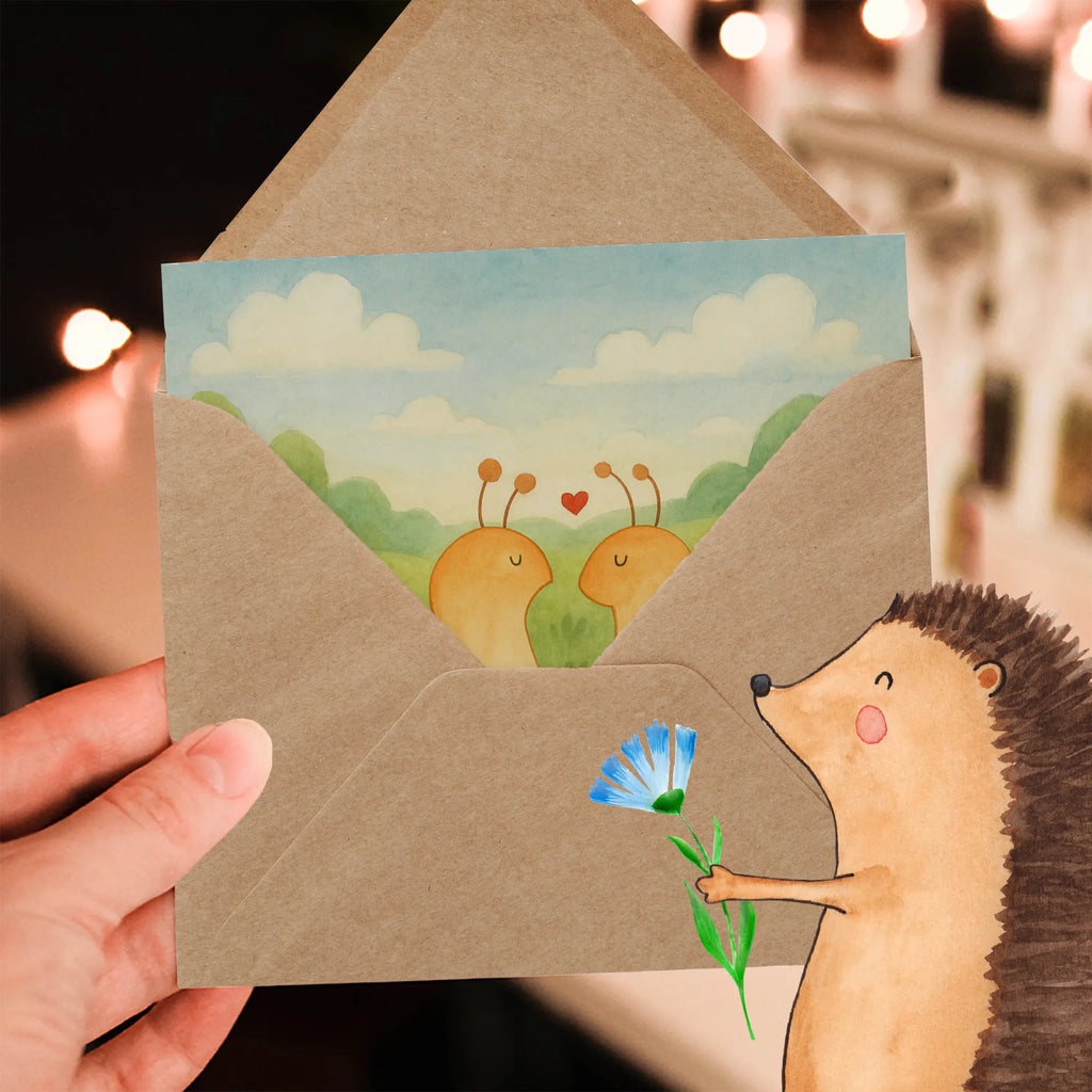 Deluxe Card Snails in love Design Karte, Grußkarte, Klappkarte, Einladungskarte, Glückwunschkarte, Hochzeitskarte, Geburtstagskarte, Hochwertige Grußkarte, Hochwertige Klappkarte, Liebe, Partner, Freund, Freundin, Ehemann, Ehefrau, Heiraten, Verlobung, Heiratsantrag, Liebesgeschenk, Jahrestag, Hocheitstag