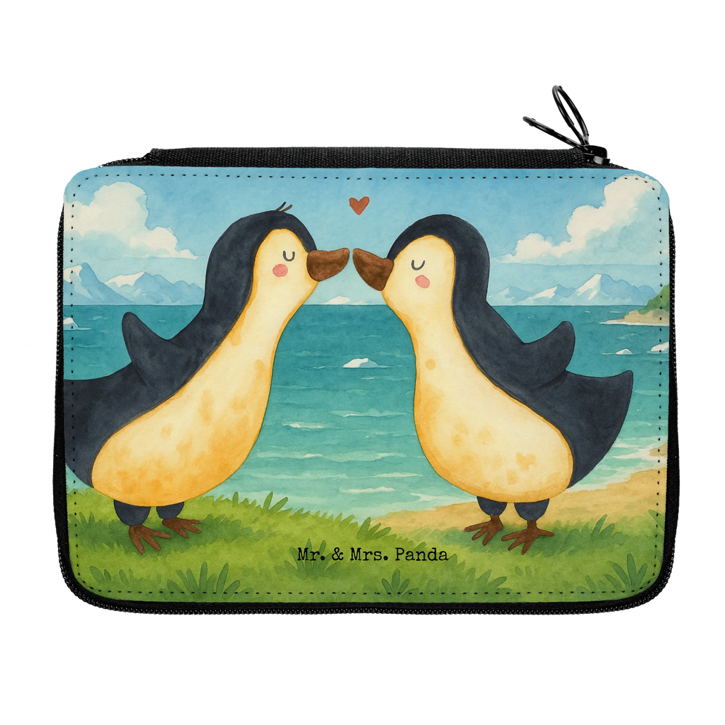 Federmappe Pinguine Kuss Design Kind, Schule, Stiftetasche, Schüler, Federmäppchen, Schülerin, Federmappe Einschulung, Kinder Federmappe, Grundschule, Stifte Etui, Büro Stifte Etui, Federmappe, Einschulung, Stifterolle, Motiv, Geschenk, Bestückte Federmappe, Federmäppchen bedruckt, Liebe, Partner, Freund, Freundin, Ehemann, Ehefrau, Heiraten, Verlobung, Heiratsantrag, Liebesgeschenk, Jahrestag, Hocheitstag, Hochzeitstag, für Männer, Geschenk für Frauen, Geschenk für Partner, Valentinstag, Mitbringsel, Geschenk für Freundin, für Ehemann, Liebesbeweis