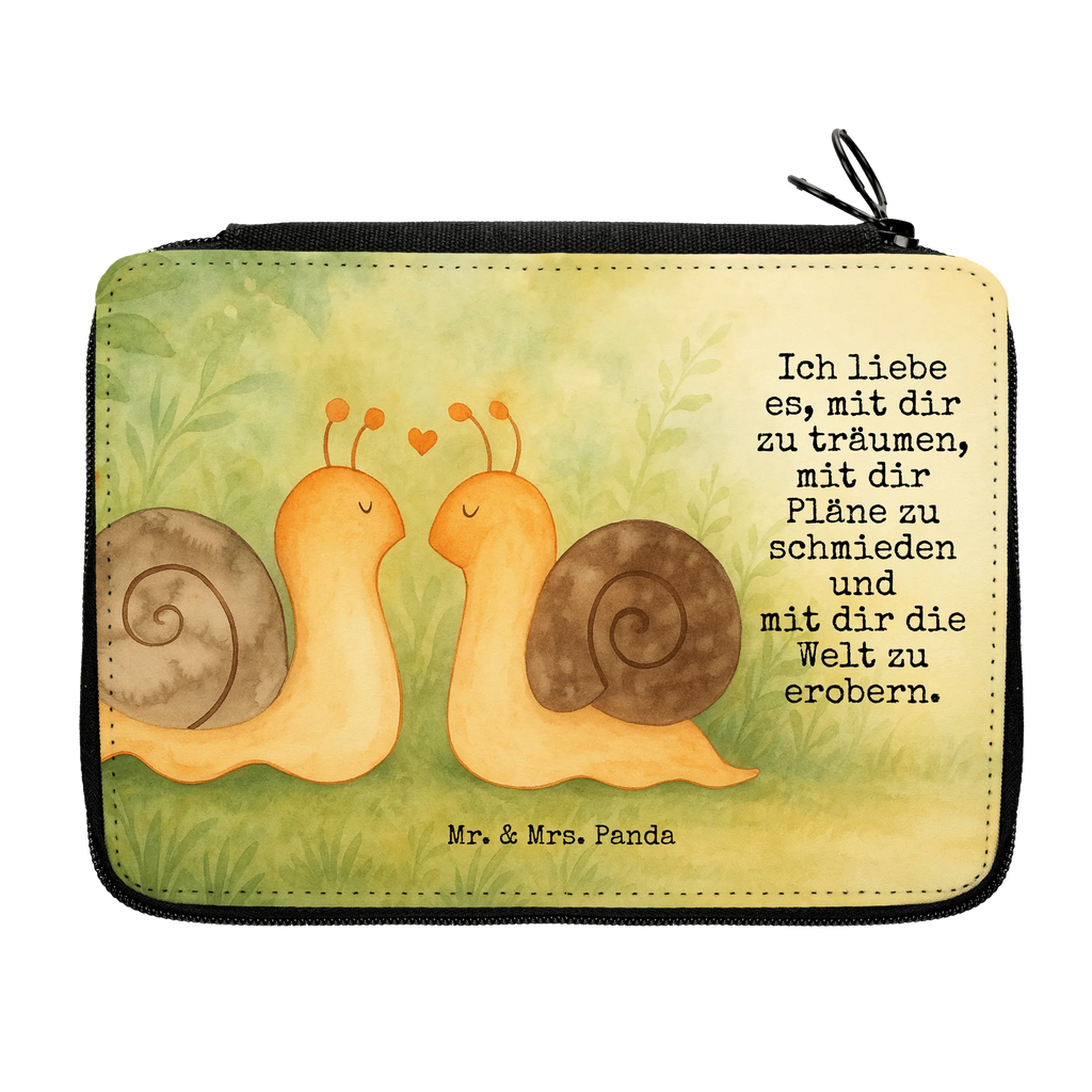 Leather folder Snails in love Design Federmappe, Stiftetasche, Stifte Etui, Schule, Einschulung, Geschenk, Kind, Schüler, Schülerin, Stifterolle, Federmäppchen, Motiv, Grundschule, Federmäppchen bedruckt, Büro Stifte Etui, Bestückte Federmappe, Kinder Federmappe, Federmappe Einschulung, Liebe, Partner, Freund, Freundin, Ehemann, Ehefrau, Heiraten, Verlobung, Heiratsantrag, Liebesgeschenk, Jahrestag, Hocheitstag