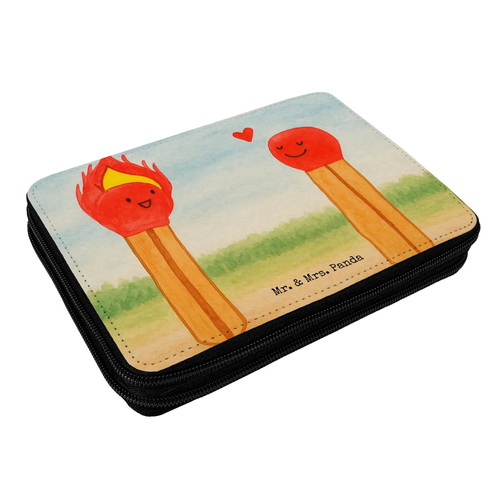 Piórnik Zapałki Design Federmappe, Stiftetasche, Stifte Etui, Schule, Einschulung, Geschenk, Kind, Schüler, Schülerin, Stifterolle, Federmäppchen, Motiv, Grundschule, Federmäppchen bedruckt, Büro Stifte Etui, Bestückte Federmappe, Kinder Federmappe, Federmappe Einschulung, Liebe, Partner, Freund, Freundin, Ehemann, Ehefrau, Heiraten, Verlobung, Heiratsantrag, Liebesgeschenk, Jahrestag, Hocheitstag, Streichhölzer