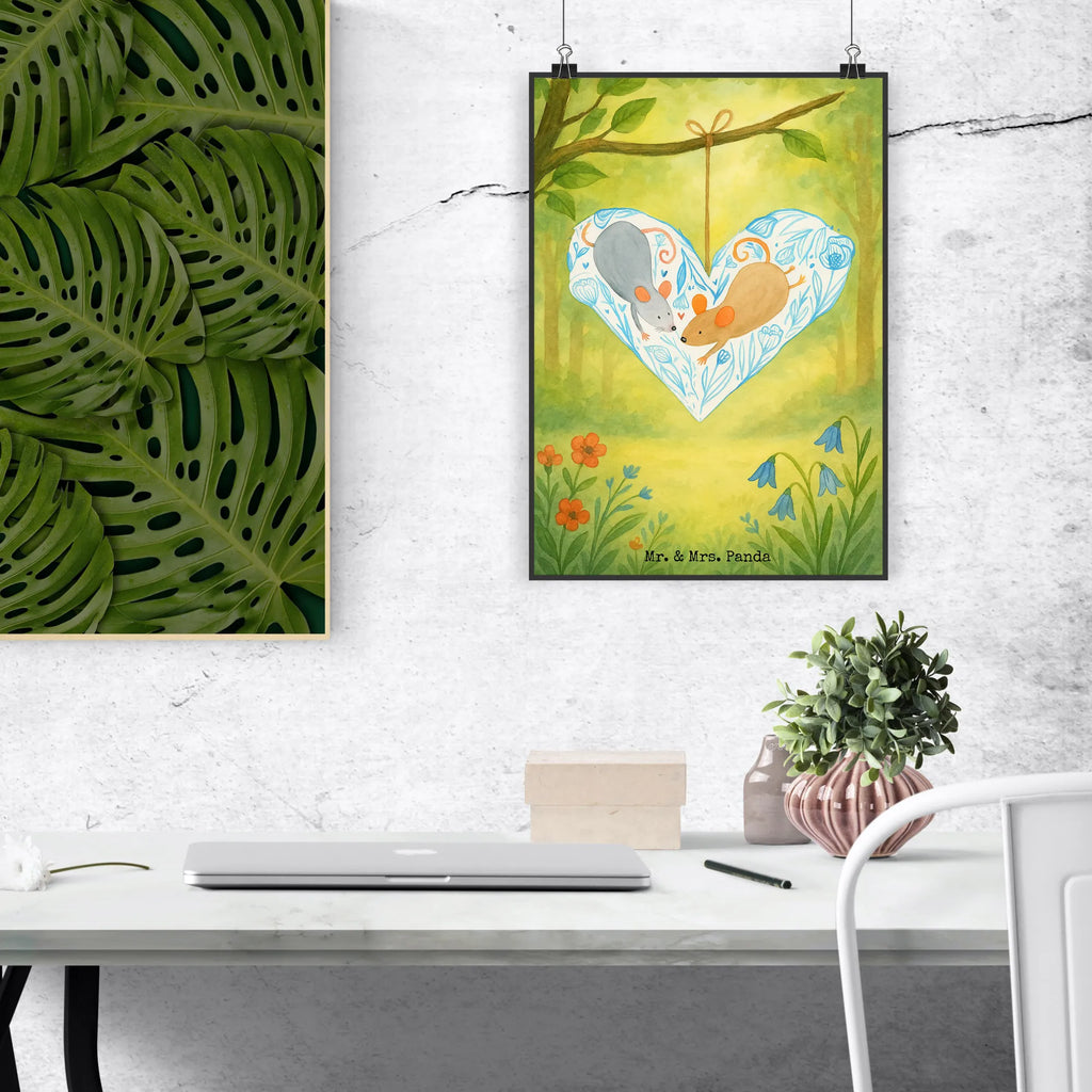 Poster Mice heart Design wanddruck, Kunstdruck, Designposter, kunst für die wand, wandkunst, Wanddekoration, grafikposter, Bild für Wand, drucke, Posterdruck, Wanddeko Bild, kunstdruck poster, Wandschmuck, kunstposter, Wandbild, wanddeko, Mr. & Mrs. Panda Poster, Plakat, Deko Bild, Bild, Wandposter, Poster, Liebe, Liebesgeschenk, Jahrestag, Verlobung, Partner, Ehemann, Ehefrau, Freundin, Heiraten, Freund, Heiratsantrag, Hocheitstag, Love, Liebesbotschaft, Geschenk für Zwei, Hochzeit, Gemeinsamkeit, Mäuse, Liebesbeweis, Maus, Lieblingsmensch
