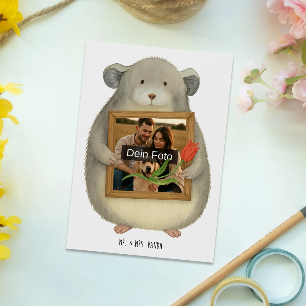 Personalisierte Foto Postkarte Chinchilla Blume Design Personalisierte Foto Postkarte, Tiermotive, Gute Laune, lustige Sprüche, Tiere, Chinchilla, Chinchillas, Liebeskummer, Kummer, Depressionen, traurig sein, Chaos, Glücklichsein, Büro, Büroalltag