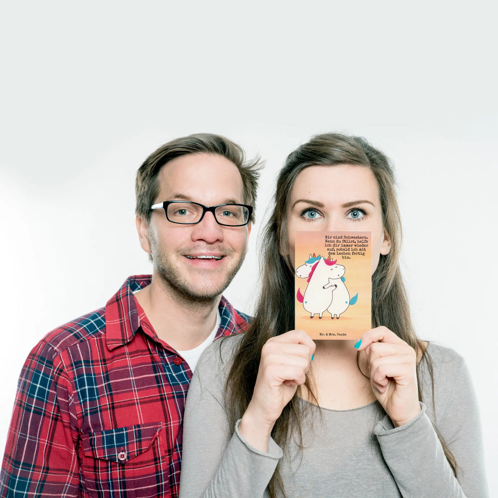 Postkarte Einhörner Umarmen Design Postkarte, Karte, Geschenkkarte, Grußkarte, Einladung, Ansichtskarte, Geburtstagskarte, Einladungskarte, Dankeskarte, Ansichtskarten, Einladung Geburtstag, Einladungskarten Geburtstag, Einhorn, Einhörner, Einhorn Deko, Unicorn, Freundinnen, Freundin, BFF, Schwester, Schwestern, Familie, Geschwister, Sister, Liebe
