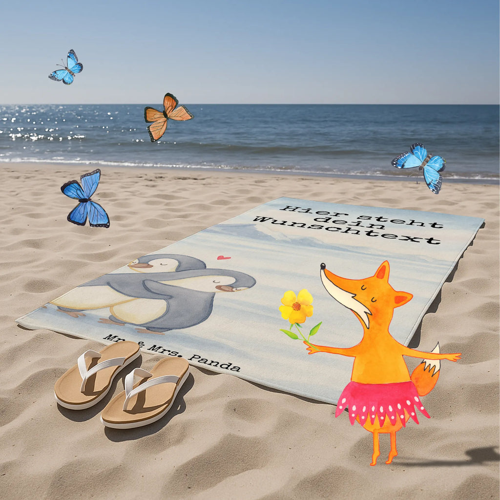 Personalisiertes Badehandtuch Pinguine Kuscheln Design Badetuch mit Namen, Duschtuch mit Namen, Saunatuch mit Namen, Personalisiertes Handtuch, Kinder Handtuch mit Namen, Strandtuch mit Namen, Personalisiertes Badetuch, Liebe, Partner, Freund, Freundin, Ehemann, Ehefrau, Heiraten, Verlobung, Heiratsantrag, Liebesgeschenk, Jahrestag, Hocheitstag, Hochzeitstag, Valentinstag, Geschenk für Partner, Geschenk für Frauen, für Männer, Geschenk für Freundin, Liebesbeweis, Mitbringsel, für Ehemann