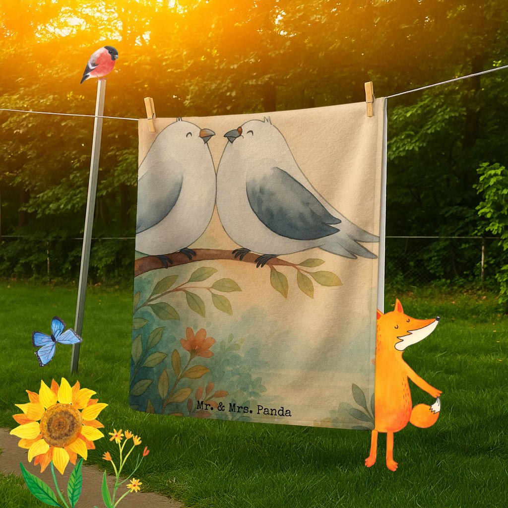Personalisiertes Badehandtuch Turteltauben Liebe Design Kinder Handtuch mit Namen, Duschtuch mit Namen, Badetuch mit Namen, Saunatuch mit Namen, Strandtuch mit Namen, Personalisiertes Badetuch, Personalisiertes Handtuch, Liebe, Partner, Freund, Freundin, Ehemann, Ehefrau, Heiraten, Verlobung, Heiratsantrag, Liebesgeschenk, Jahrestag, Hocheitstag, Geschenk Freund, Turteltäubchen, Hochzeitstag, Turteltauben, Liebesbeweis, Geschenk Freundin, Tauben, Verliebt, Verlobt, Verheiratet, Geschenk Hochzeit