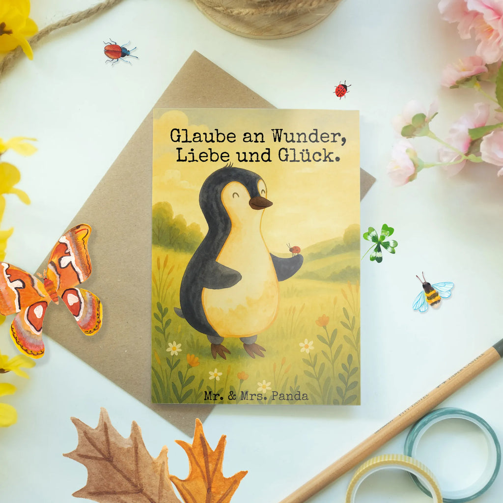 Greetings card Penguin ladybug Design Ansichtskarten, Klappkarte, Geburtstagskarte, Hochzeitskarte, Glückwunschkarte, Grußkarte, Einladungskarte, Karte, Pinguin, Lebensfreude, Pinguine, Glück, Wunder, Liebe, Marienkäfer, Freude