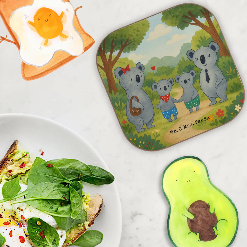 Square coaster Koala family with two kids Design Bierdeckel, Tassen Untersetzer, Getränkeuntersetzer, Untersetzer Gläser, Untersetzer, Korkuntersetzer, Untersetzer Holz, Untersetzer aus Holz, Untersetzer für Gläser, Holzuntersetzer, Untersetzer Design, Glasuntersetzer, Familie, Vatertag, Muttertag, Bruder, Schwester, Mama, Papa, Oma, Opa, Familienzeit, Koala, Koalafamilie, Familienleben, Lieblingsfamilie, beste Familie, Koalabär