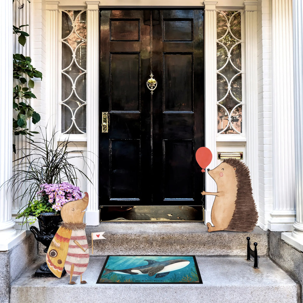 Fußmatte Orca Design Sauberlaufmatte, Türmatte, Fussmatten, Türvorleger, Schmutzfangmatte, Fußabtreter, Fußmatte außen wetterfest, Motivfußmatte, Fußmatte outdoor, Fußmatte waschbar, Schmutzfangteppich, Fußabstreifer außen, Fußmatten, Fussmatten online, Schmutzfänger, Eingangsteppich, Schmutzfangmatte waschbar, Fußabstreifer, Fußmatte außen, Schmutzmatte, Gummimatte, Vorleger, Matte, Gummi Matte, Fußmatte innen, Fußabtreter außen, Haustürmatte, Meerestiere, Meer, Urlaub, Möglichkeiten, Motivation, Orca, Startup, Arbeit, Killerwal, Orcas, Selbstliebe, Büro, Neustart, Wal