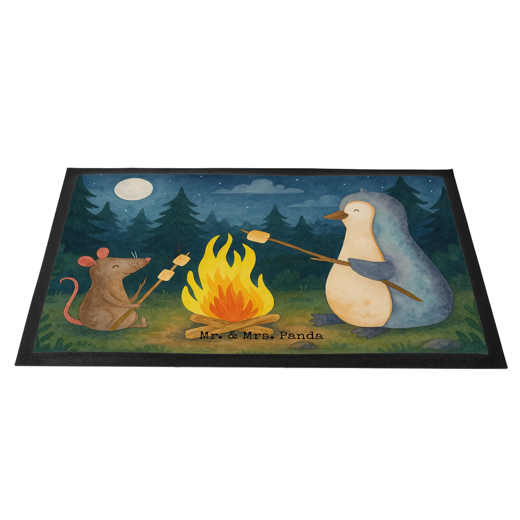 Doormat Penguin campfire Design Vorleger, Fußmatte außen wetterfest, Haustürmatte, Fußabstreifer, Matte, Motivfußmatte, Schmutzfangteppich, Schmutzfangmatte waschbar, Eingangsteppich, Fußabtreter, Fußabtreter außen, Schmutzmatte, Schmutzfangmatte, Fußabstreifer außen, Türmatte, Fußmatten, Fussmatten, Schmutzfänger, Fussmatten online, Fußmatte innen, Gummimatte, Fußmatte waschbar, Fußmatte außen, Sauberlaufmatte, Türvorleger, Fußmatte outdoor, Gummi Matte, Pinguin, Pinguine, Liebe, Leben, Büroalltag, Arbeit, Lagerfeuer, Maus, Büro, Feuer, Job, grillen, Marshmallows, Lebensspruch, Neustart, Lebensmotivation, Motivation