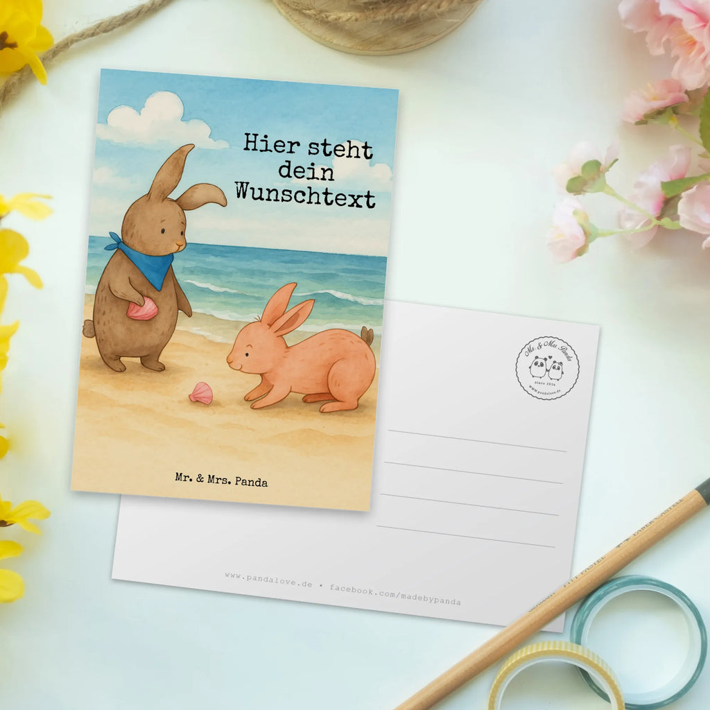Personalisierte Postkarte Hasen Muschel Design Einladung mit Wunschtext, Einladung mit Namen, Grußkarte mit Wunschtext, Karte mit Namen, Postkarte bedrucken, Postkarte mit Wunschtext, Ansichtskarte mit Wunschtext, Karte mit Wunschtext, Grußkarte mit Namen, Postkarte mit Namen, Ansichtskarte mit Namen, Geschenkkarte mit Namen, Geschenkkarte mit Wunschtext, Postkarte personalisierbar, Familie, Vatertag, Muttertag, Bruder, Schwester, Mama, Papa, Oma, Opa, Freundinnen, Muscheln, Meer, Muscheln sammeln, Hasen, best friends, Freundin, BFF, beste Freundin