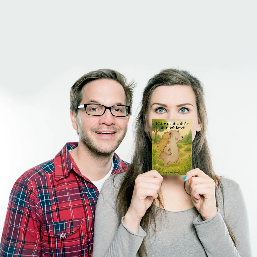 Personalisierte Postkarte Papa Bär Design Postkarte bedrucken, Karte mit Namen, Ansichtskarte mit Wunschtext, Grußkarte mit Namen, Einladung mit Wunschtext, Grußkarte mit Wunschtext, Postkarte personalisierbar, Geschenkkarte mit Namen, Geschenkkarte mit Wunschtext, Postkarte mit Wunschtext, Einladung mit Namen, Karte mit Wunschtext, Postkarte mit Namen, Ansichtskarte mit Namen, Familie, Vatertag, Muttertag, Bruder, Schwester, Mama, Papa, Oma, Opa, Geburtstag, Onkel, Vater, Vati, Geschenk, Papi