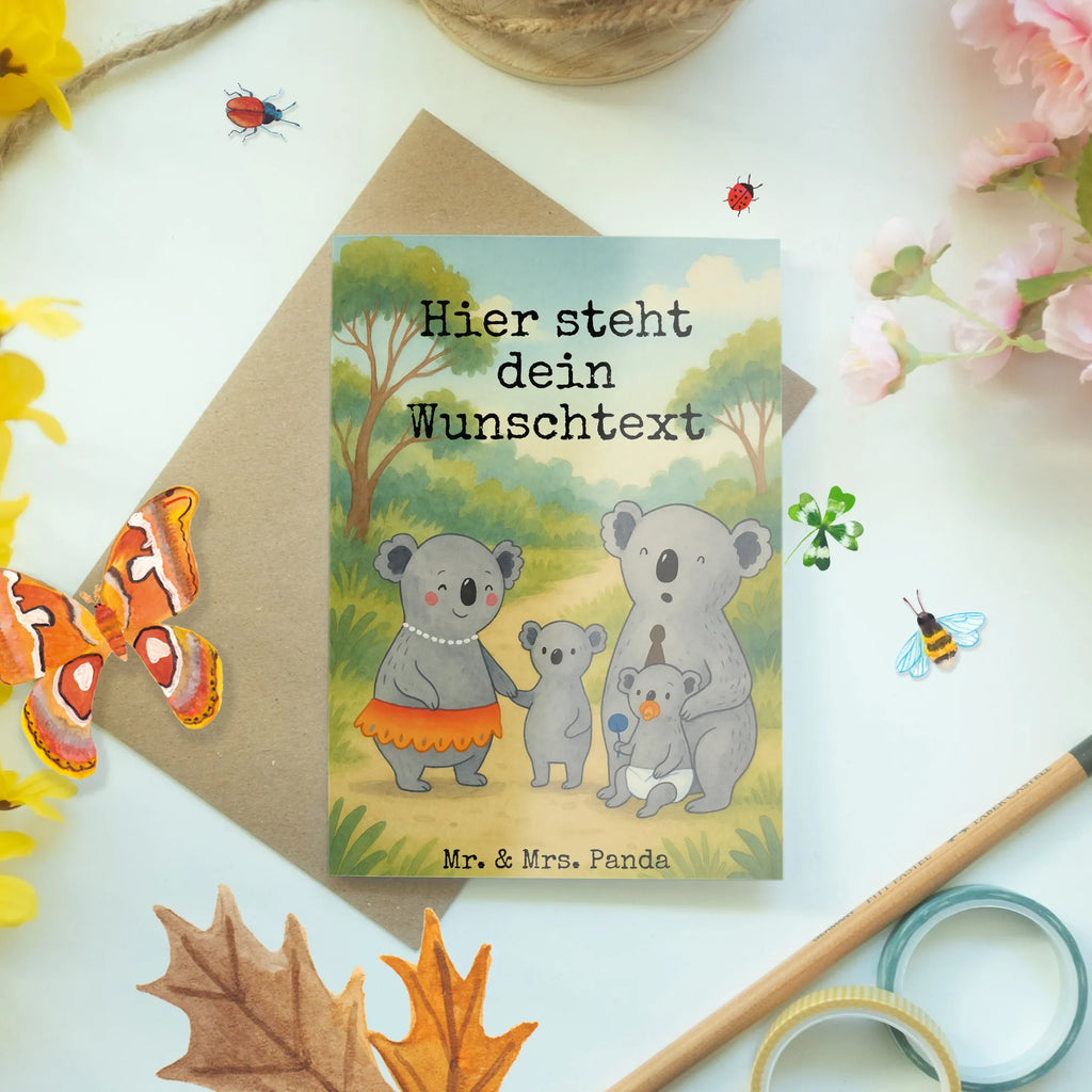 Personalisierte Grußkarte Koala Familie Design Grußkarte als Geldgeschenk, Grußkarte mit persönlichen Nachrichten, Personalisierte Einladungskarte, Personalisiertere Klappkarte, Personalisierte Hochzeitskarte, Grußkarte mit Namen, Grußkarte selbst gestalten, Grußkarte selber drucken, Personalisierte Glückwunschkarte, Grußkarten personalisiert, Personalisierte Geburtstagskarte, Personalisierte Grußkarte, Personalisierte Karte, Familie, Vatertag, Muttertag, Bruder, Schwester, Mama, Papa, Oma, Opa, Kinder, Koalas, Geschwister, Family, Koala, Familienleben