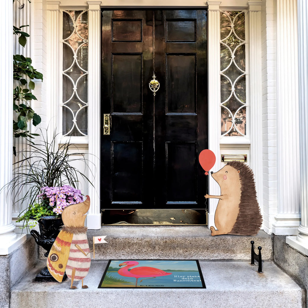 Personalized doormat flamingo Classic Design Haustürmatte personalisiert, Personalisiert, Namensfussmatte, Türvorleger mit Namen, Wunschnamen, Türvorleger personalisiert, Personalisierte Fußmatte, Fußmatte bedrucken, Personalisieruung, Bedrucken, Fußmatte mit Namen, Flamingo, Freundin, für mich, Spruch, Außenseiter, Selbstliebe, Sohn, Geschwister, ich, Stolz, Tochter, Freundinnen, Einzigartig