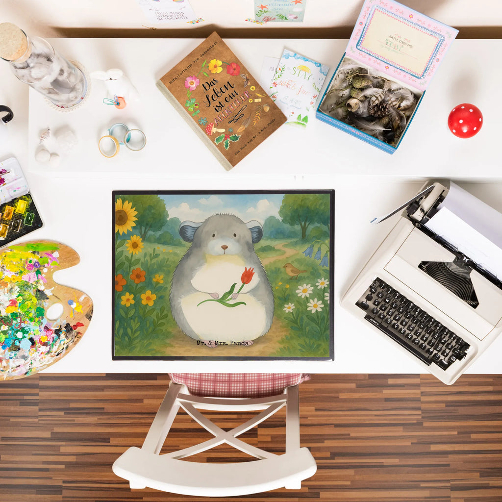 Schreibtischunterlage Chinchilla Blume Design Schreibunterlage, Schreibtischauflage, Bürobedarf, Büroartikel, Schreibwaren, Schreibtisch Unterlagen, Schreibtischunterlage Groß, Tiermotive, Gute Laune, lustige Sprüche, Tiere, Chinchilla, Chinchillas, Liebeskummer, Kummer, Depressionen, traurig sein, Chaos, Glücklichsein, Büro, Büroalltag