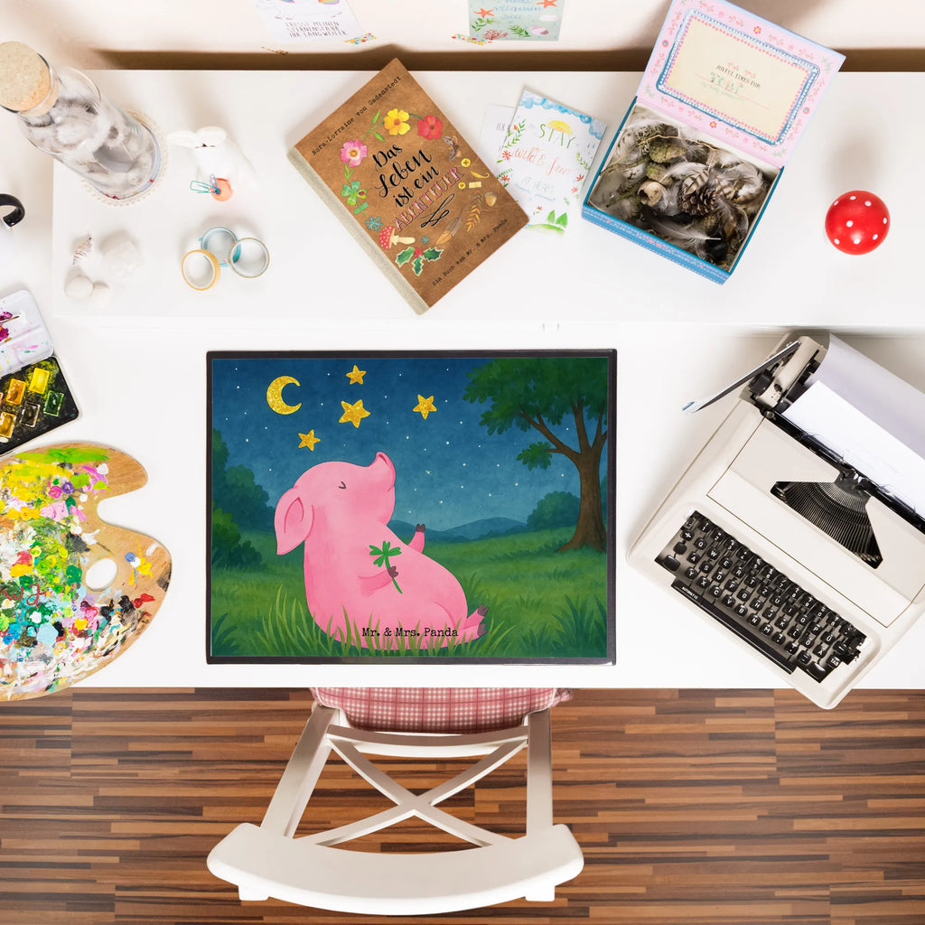 Schreibtischunterlage Schwein Glück Design Schreibwaren, Bürobedarf, Schreibtisch Unterlagen, Schreibtischunterlage Groß, Schreibunterlage, Schreibtischauflage, Büroartikel, Tiermotive, Gute Laune, lustige Sprüche, Tiere, Motivation, Glücksbringer, Träume, Sterne, Schweinchen, Sernchen, Glücksschwein. Glück, Schwein, Ziele