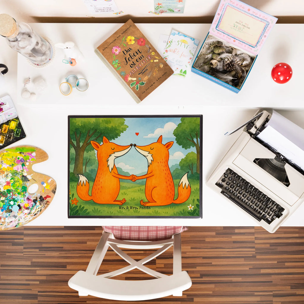 Schreibtischunterlage Füchse Liebe Design Schreibunterlage, Schreibtischauflage, Bürobedarf, Büroartikel, Schreibwaren, Schreibtisch Unterlagen, Schreibtischunterlage Groß, Fuchs, Füchse, Fox, Liebe, Liebespaar, Paar, Partner, Freundin, Freund, Ehe, Verlobte, Ehemann, Ehefrau, Liebesbeweis