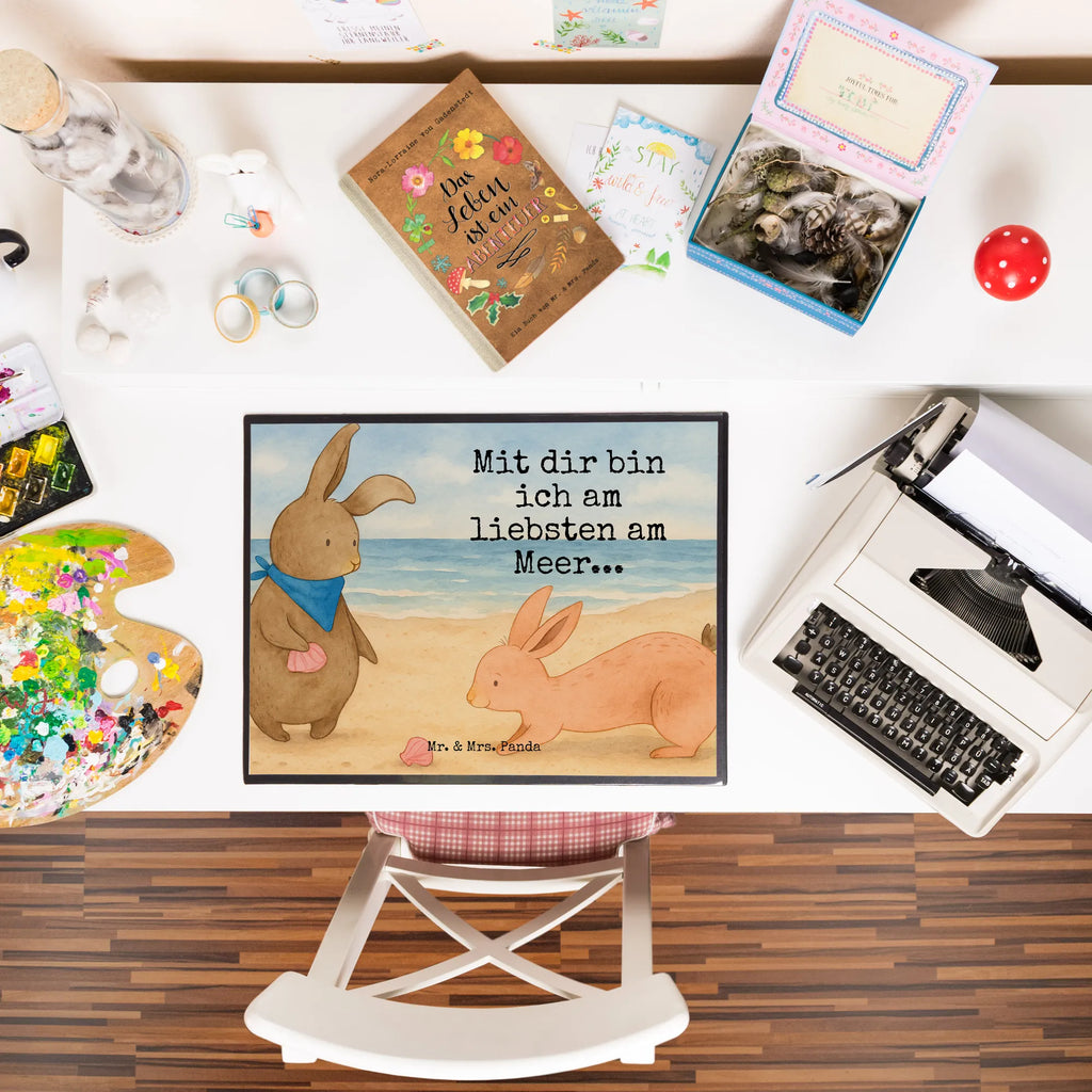 Desk pad Bunnies with seashell Design Schreibunterlage, Schreibtischauflage, Bürobedarf, Büroartikel, Schreibwaren, Schreibtisch Unterlagen, Schreibtischunterlage Groß, Familie, Vatertag, Muttertag, Bruder, Schwester, Mama, Papa, Oma, Opa, Hasen, beste Freundin, Freundin, Freundinnen, best friends, BFF, Muscheln sammeln, Muscheln, Meer