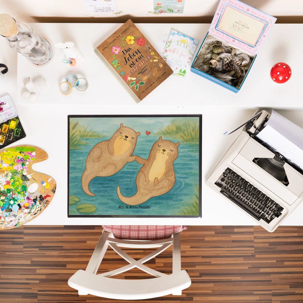 Desk pad otter holding hands Design Schreibtischauflage, Schreibtischunterlage Groß, Schreibunterlage, Schreibtisch Unterlagen, Schreibwaren, Bürobedarf, Büroartikel, Otter, Fischotter, Seeotter, Otter Seeotter See Otter