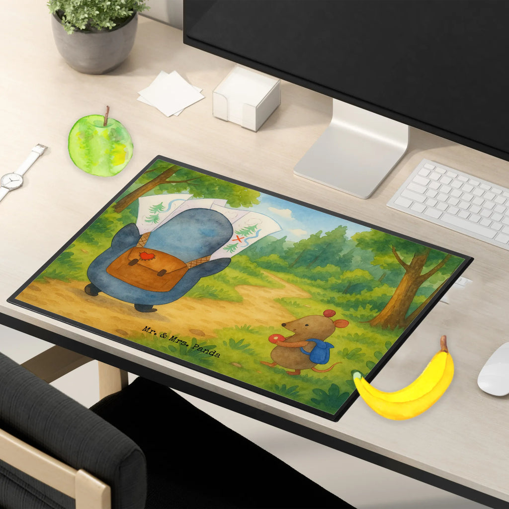 Desk pad Penguin & Mouse Hiker Design Schreibwaren, Schreibtischunterlage Groß, Schreibunterlage, Schreibtisch Unterlagen, Bürobedarf, Büroartikel, Schreibtischauflage, Pinguin, wandern, Ausflug, Abenteurer, Wanderlust, Abenteuer, Roadtrip, Pinguine