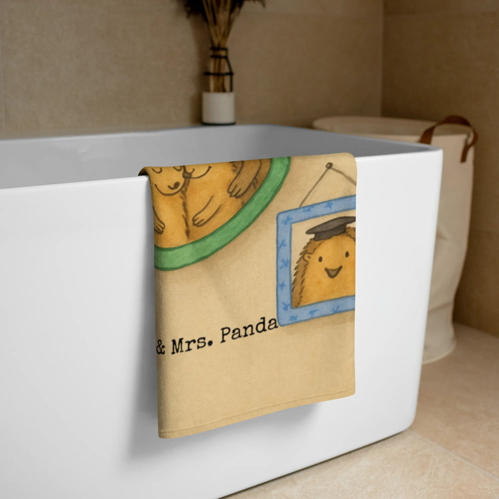 XL bath towel Hedgehog family Design Strapazierfähiges XL Handtuch, Weiches XL Handtuch, Großes Handtuch, Badehandtuch XL, XL Handtuch Weiß, Saunatuch XL, XL Handtuch Mit Muster, Großes Handtuch Für Badezimmer, XL Handtuch, Badetuch Extra Groß, Handtuch XL Für Männer, Handtuch Für Sauna Groß, Pflegeleichtes Handtuch Groß, Handtuch XL Modern, Handtuch XL Geschenkidee, Mikrofaser Handtuch XL, Handtuch XL Für Frauen, Handtuch Für Dusche XL, XL Handtuch Bunt, Handtuch Für Wellness, Umweltfreundliches Handtuch Groß, Handtuch XL Aus Baumwolle, Handtuch XL Für Kinder, XL Handtuch Aus Bio Baumwolle, Duschtuch XL, Extra Großes Handtuch, Flauschiges Handtuch XL, Handtuch Übergröße, Saugfähiges Großes Handtuch, Handtuch Für Große Personen, Waschbares Handtuch XL, Handtuch Für Strand XL, Handtuch XL Klassisch, Großes Handtuch Unifarben, Handtuch Für Erwachsene XL, XL Handtuch Grau, Design Handtuch XL, Handtuch Groß Für Sport, Nachhaltiges Handtuch XL, Familie, Vatertag, Muttertag, Bruder, Schwester, Mama, Papa, Oma, Opa, Bilder, Glück, Igel, Liebe, Zusammenhalt