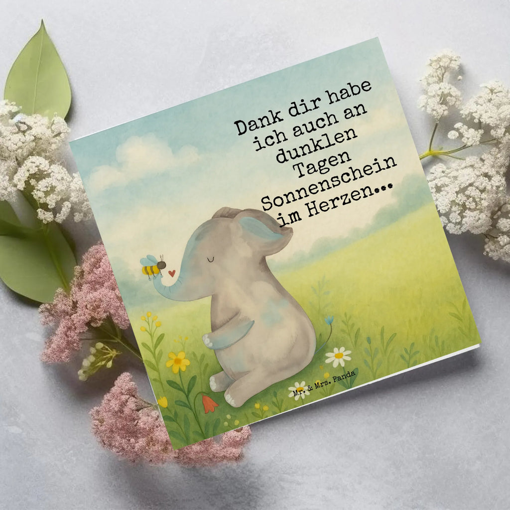 Deluxe Karte Elefant Biene Design Karte, Grußkarte, Klappkarte, Einladungskarte, Glückwunschkarte, Hochzeitskarte, Geburtstagskarte, Hochwertige Grußkarte, Hochwertige Klappkarte, Tiermotive, Gute Laune, lustige Sprüche, Tiere, Elefant, Biene, Liebe, Liebesbeweis, Jahrestag, Liebesgeschenk, Heiratsantrag, Hochzeitsgeschenk, Liebesspruch