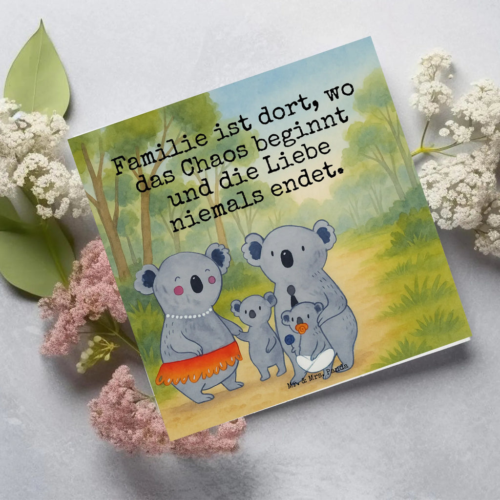 Deluxe Card Koala Family Design Karte, Grußkarte, Klappkarte, Einladungskarte, Glückwunschkarte, Hochzeitskarte, Geburtstagskarte, Hochwertige Grußkarte, Hochwertige Klappkarte, Familie, Vatertag, Muttertag, Bruder, Schwester, Mama, Papa, Oma, Opa, Koala, Koalas, Family, Kinder, Geschwister, Familienleben