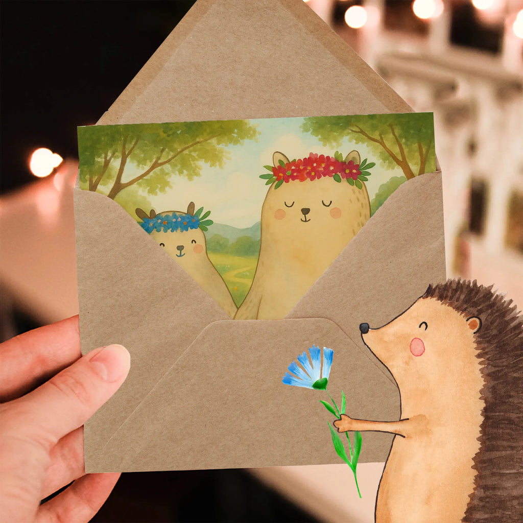 Deluxe Karte Bären mit Blumenkranz Design Karte, Grußkarte, Klappkarte, Einladungskarte, Glückwunschkarte, Hochzeitskarte, Geburtstagskarte, Hochwertige Grußkarte, Hochwertige Klappkarte, Familie, Vatertag, Muttertag, Bruder, Schwester, Mama, Papa, Oma, Opa, Bär, Bären, Mutter, Mutti, Mami, Lieblingsmensch, Lieblingsmama, beste Mutter, weltbeste Mama, Geschenk Mama. Muttertag, Tochter, Kind, Kinder, Töchter, Family, Vorbild