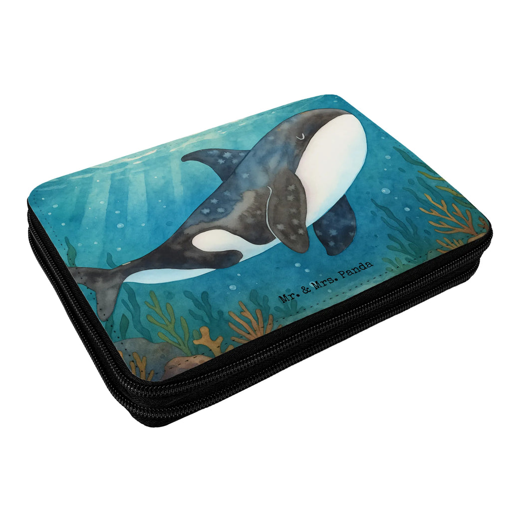 Leather folder Orca Design Federmappe, Stiftetasche, Stifte Etui, Schule, Einschulung, Geschenk, Kind, Schüler, Schülerin, Stifterolle, Federmäppchen, Motiv, Grundschule, Federmäppchen bedruckt, Büro Stifte Etui, Bestückte Federmappe, Kinder Federmappe, Federmappe Einschulung, Meerestiere, Meer, Urlaub, Orca, Orcas, Killerwal, Wal, Möglichkeiten, Büro, Arbeit, Motivation, Selbstliebe, Neustart, Startup