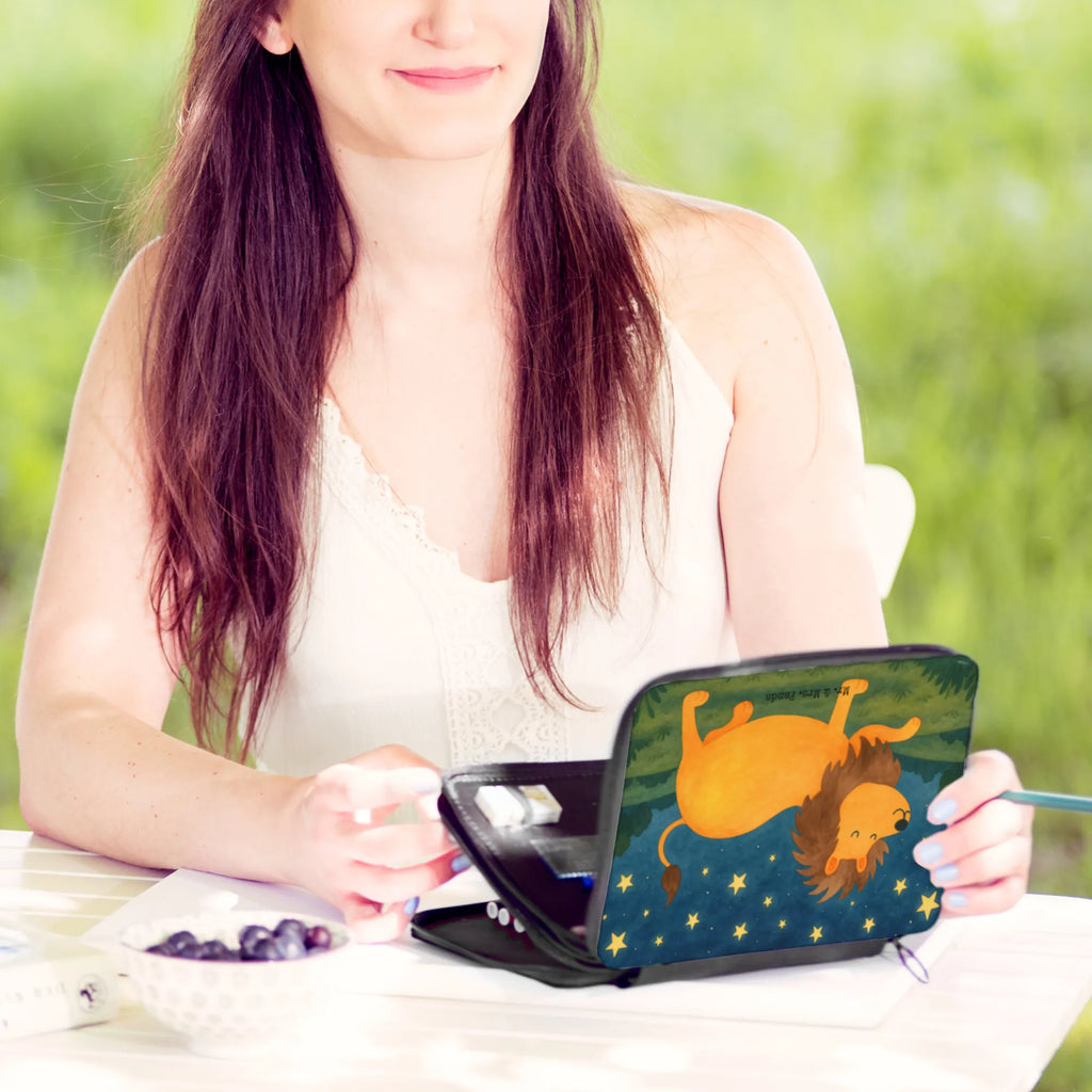 Federmappe Sternzeichen Löwe Design Federmäppchen bedruckt, Stifte Etui, Federmappe Einschulung, Schülerin, Grundschule, Schule, Büro Stifte Etui, Federmäppchen, Kind, Schüler, Einschulung, Stiftetasche, Motiv, Bestückte Federmappe, Geschenk, Kinder Federmappe, Stifterolle, Federmappe, Tierkreiszeichen, Sternzeichen, Horoskop, Astrologie, Aszendent, König der Tiere, Geburtstag August, Geschenk August, Löwe Sternzeichen, Geschenk Juli, Geburtstag Juli, Löwe Geschenk