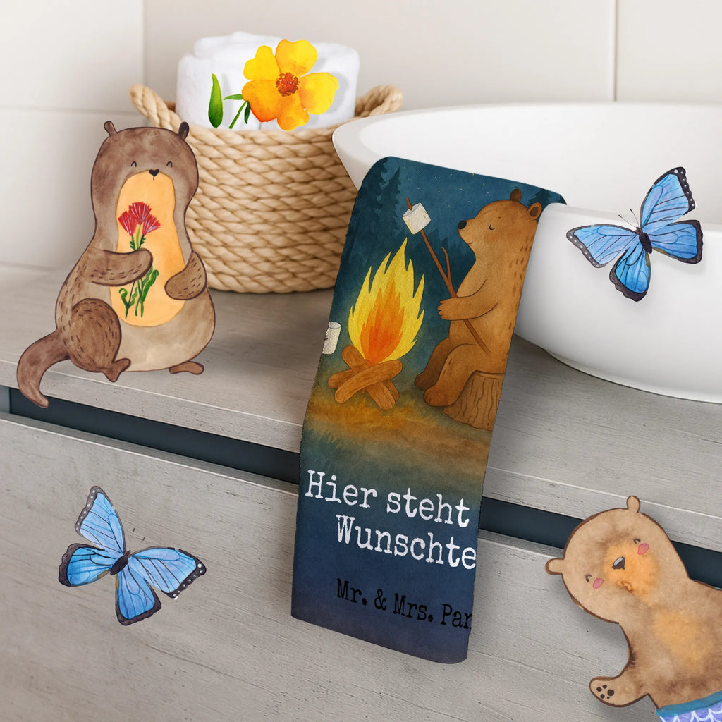 Personalisiertes Gästehandtuch Bär & Marienkäfer Lagerfeuer Design Gästehandtuch Mit Muster Und Name, Gäste-Tuch Mit Wunschtext, Handtuch Gästeformat Mit Gravur, Gästehandtuch Badezimmer Personalisiert, Gästehandtücher Mit Wunschtext, Gästehandtuch Mit Bordüre Und Wunschtext, Gästehandtuch Bunt Personalisiert, Gästehandtuch Ökologisch Mit Namen, Gästehandtuch Klassisch Mit Wunschtext, Gästehandtuch Grau Mit Wunschtext, Gästehandtuch Weich Mit Namen, Gästehandtuch Bio Baumwolle Mit Text, Gästehandtuch 30x50 Mit Name, Personalisiertes Gästehandtuch, Handtuch Klein Mit Namen, Gästehandtuch Für Hotels Mit Gravur, Gästehandtuch Baumwolle Mit Namen, Gästehandtuch Strapazierfähig Mit Text, Gästehandtuch Beige Mit Gravur, Handtuch Gästezimmer Mit Namen, Handtuch Für Gäste Mit Name, Gästehandtuch Bad Mit Wunschtext, Gästehandtuch Modern Mit Namen, Gästehandtuch Schwarz Mit Namen, Gästehandtuch Weiß Mit Namen, Gästehandtuch Hochwertig Personalisiert, Kleines Handtuch Personalisiert, Gästehandtuch Pflegeleicht Mit Gravur, Gästehandtuch Set Personalisiert, Handtuch Für Toilette Personalisiert, Handtuch Für Gäste-WC Mit Name, Gästehandtuch Nachhaltig Personalisiert, Gästehandtuch Waschbar Mit Name, Gästehandtuch Mit Namen, Waschhandtuch Mit Wunschtext, Gästehandtuch Schnell Trocknend Mit Wunschtext, Gästehandtuch Saugfähig Mit Wunschtext, Bär, Teddy, Teddybär, Lagerfeuer