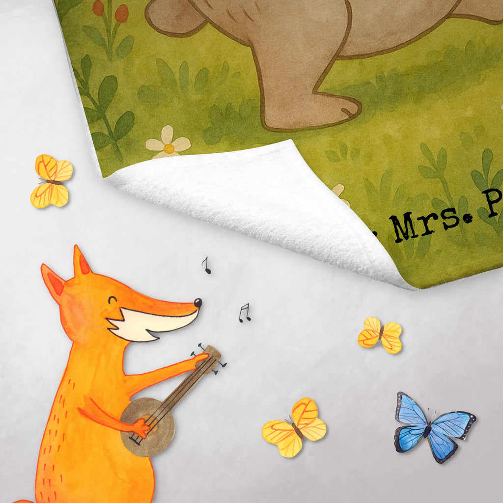 Personalisiertes Gästehandtuch Papa Bär Design Gästehandtuch Baumwolle Mit Namen, Gäste-Tuch Mit Wunschtext, Gästehandtuch Ökologisch Mit Namen, Handtuch Klein Mit Namen, Gästehandtuch Schwarz Mit Namen, Waschhandtuch Mit Wunschtext, Gästehandtuch Set Personalisiert, Gästehandtuch Schnell Trocknend Mit Wunschtext, Gästehandtuch Strapazierfähig Mit Text, Gästehandtuch Hochwertig Personalisiert, Handtuch Gästeformat Mit Gravur, Gästehandtuch Mit Bordüre Und Wunschtext, Handtuch Für Toilette Personalisiert, Handtuch Für Gäste-WC Mit Name, Personalisiertes Gästehandtuch, Gästehandtuch Bunt Personalisiert, Kleines Handtuch Personalisiert, Gästehandtuch Badezimmer Personalisiert, Gästehandtuch Klassisch Mit Wunschtext, Gästehandtuch Waschbar Mit Name, Gästehandtuch Pflegeleicht Mit Gravur, Gästehandtuch Mit Namen, Gästehandtuch Mit Muster Und Name, Gästehandtuch Modern Mit Namen, Handtuch Gästezimmer Mit Namen, Gästehandtuch 30x50 Mit Name, Gästehandtuch Nachhaltig Personalisiert, Gästehandtuch Beige Mit Gravur, Gästehandtuch Bio Baumwolle Mit Text, Gästehandtuch Weiß Mit Namen, Gästehandtücher Mit Wunschtext, Gästehandtuch Saugfähig Mit Wunschtext, Gästehandtuch Weich Mit Namen, Handtuch Für Gäste Mit Name, Gästehandtuch Bad Mit Wunschtext, Gästehandtuch Für Hotels Mit Gravur, Gästehandtuch Grau Mit Wunschtext, Familie, Vatertag, Muttertag, Bruder, Schwester, Mama, Papa, Oma, Opa, Vater, Papi, Geburtstag, Onkel, Geschenk, Vati