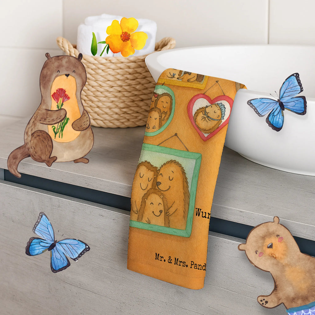 Personalisiertes Gästehandtuch Igel Familie Design Gästehandtuch Badezimmer Personalisiert, Gästehandtuch Waschbar Mit Name, Waschhandtuch Mit Wunschtext, Gästehandtuch Set Personalisiert, Personalisiertes Gästehandtuch, Gästehandtuch Weiß Mit Namen, Gästehandtuch Strapazierfähig Mit Text, Gästehandtuch Weich Mit Namen, Gästehandtuch 30x50 Mit Name, Gäste-Tuch Mit Wunschtext, Handtuch Für Toilette Personalisiert, Gästehandtuch Bunt Personalisiert, Gästehandtuch Saugfähig Mit Wunschtext, Handtuch Gästeformat Mit Gravur, Gästehandtuch Nachhaltig Personalisiert, Gästehandtuch Pflegeleicht Mit Gravur, Gästehandtücher Mit Wunschtext, Gästehandtuch Bad Mit Wunschtext, Gästehandtuch Ökologisch Mit Namen, Handtuch Für Gäste-WC Mit Name, Handtuch Für Gäste Mit Name, Handtuch Gästezimmer Mit Namen, Gästehandtuch Schnell Trocknend Mit Wunschtext, Gästehandtuch Für Hotels Mit Gravur, Gästehandtuch Mit Muster Und Name, Gästehandtuch Bio Baumwolle Mit Text, Gästehandtuch Modern Mit Namen, Kleines Handtuch Personalisiert, Gästehandtuch Mit Bordüre Und Wunschtext, Gästehandtuch Grau Mit Wunschtext, Handtuch Klein Mit Namen, Gästehandtuch Mit Namen, Gästehandtuch Schwarz Mit Namen, Gästehandtuch Beige Mit Gravur, Gästehandtuch Baumwolle Mit Namen, Gästehandtuch Klassisch Mit Wunschtext, Gästehandtuch Hochwertig Personalisiert, Familie, Vatertag, Muttertag, Bruder, Schwester, Mama, Papa, Oma, Opa, Liebe, Igel, Zusammenhalt, Bilder, Glück